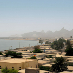 Hormuz, blocco e attacchi riaccendono la crisi energetica mondiale